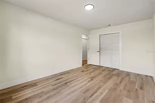 707 Queens Ct, Seffner, FL 33584 - Photo 9