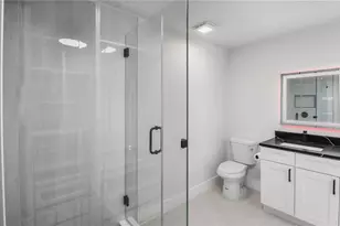 11492 93rd St, Largo, FL 33773 - Photo 13