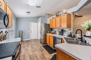 13221 Evening Sunset Ln, Riverview, FL 33579 - Photo 11