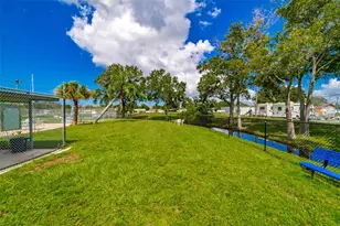 9992 86th St, Seminole, FL 33777 - Photo 45