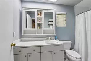 204 S Burlingame Ave, Temple Terrace, FL 33617 - Photo 17