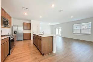 35541 Kinsey Pt, Zephyrhills, FL 33541 - Photo 7