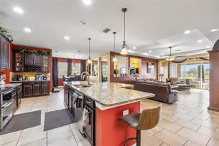 1309 Parker Den Dr, Ruskin, FL 33570 - Photo 11