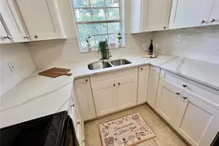 11315 3rd St E, Treasure Island, FL 33706 - Photo 5