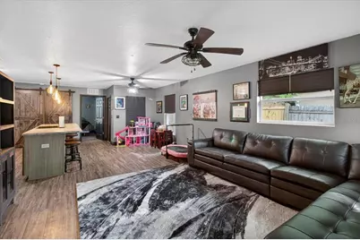 1005 13th Avenue NW, Largo, FL 33770 - Photo 5