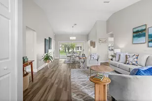1046 Almondwood Dr, Trinity, FL 34655 - Photo 3
