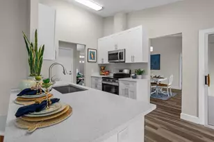 1046 Almondwood Dr, Trinity, FL 34655 - Photo 5