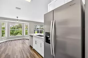 1046 Almondwood Dr, Trinity, FL 34655 - Photo 9