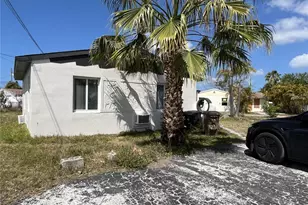 24 Lynn Way, Madeira Beach, FL 33708 - Photo 13