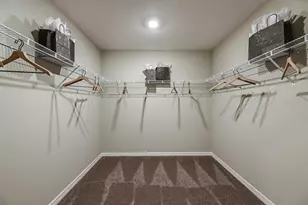 36728 Sagemoor Dr, Zephyrhills, FL 33541 - Photo 11