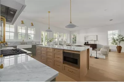 1420 14th Street N, Saint Petersburg, FL 33704 - Photo 11