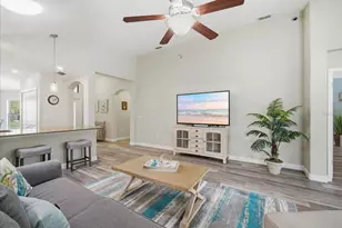 14229 Stockwell Ln, Ruskin, FL 33573 - Photo 11