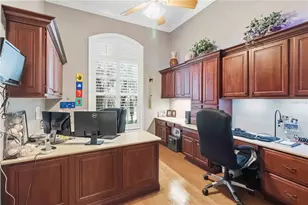 15108 Kestrelglen Way, Lithia, FL 33547 - Photo 19