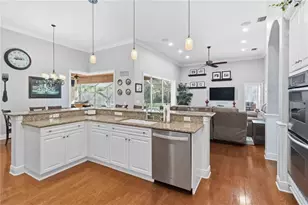 15108 Kestrelglen Way, Lithia, FL 33547 - Photo 7