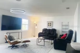 136 Pompano Dr SE, Saint Petersburg, FL 33705 - Photo 7