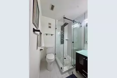 136 Pompano Drive SE #D, Saint Petersburg, FL 33705 - Photo 15