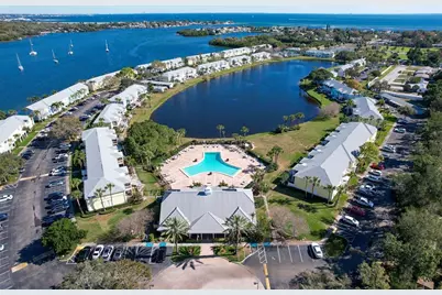 136 Pompano Drive SE #D, Saint Petersburg, FL 33705 - Photo 3