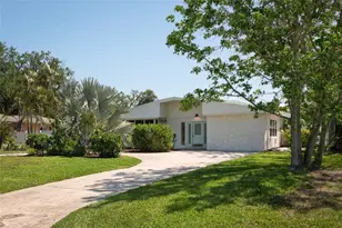 2660 Fairway Ave S, Saint Petersburg, FL 33712 - Photo 3