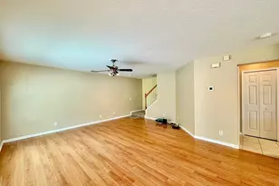 160 Coquina Bay Drive, Saint Petersburg, FL 33705 - Photo 5