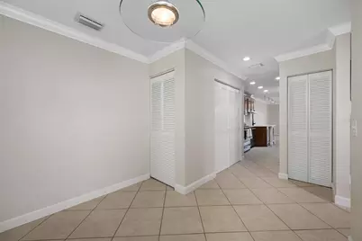 10416 Saint Tropez Place, Tampa, FL 33615 - Photo 25