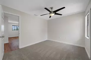 10416 St Tropez Pl, Tampa, FL 33615 - Photo 37