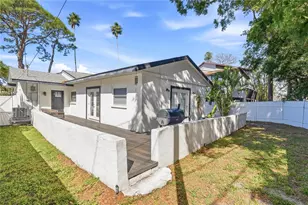 4043 Shore Acres Blvd NE, Saint Petersburg, FL 33703 - Photo 31