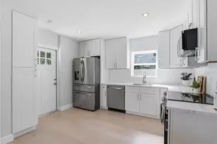 4043 Shore Acres Blvd NE, Saint Petersburg, FL 33703 - Photo 11