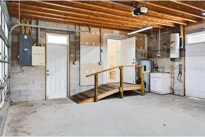 38327 Hamrich Drive, Dade City, FL 33525 - Photo 35