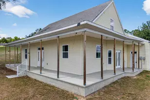 38327 Hamrich Dr, Dade City, FL 33525 - Photo 3