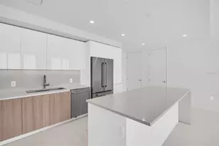 400 Central Ave, Saint Petersburg, FL 33701 - Photo 7