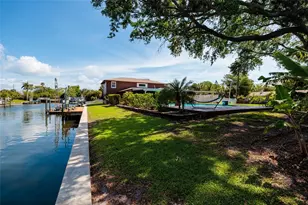 1449 45th Ave NE, Saint Petersburg, FL 33703 - Photo 45