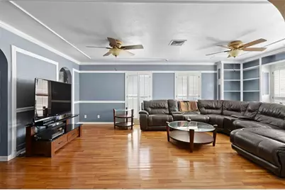 1449 45th Avenue NE, Saint Petersburg, FL 33703 - Photo 11