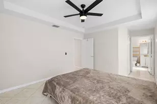 8421 Quarter Horse Dr, Riverview, FL 33578 - Photo 17