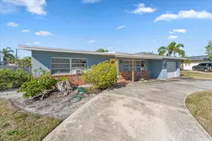 6971 Grande Vista Way S, Saint Petersburg, FL 33707 - Photo 3