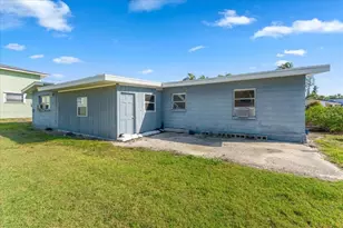 6971 Grande Vista Way S, Saint Petersburg, FL 33707 - Photo 9