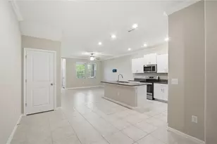 31535 Blue Passing Loop, Wesley Chapel, FL 33545 - Photo 5