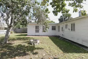 6810 13th St N, Saint Petersburg, FL 33702 - Photo 21