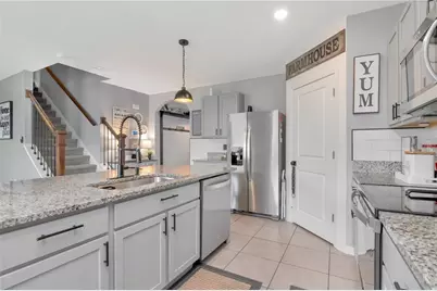 33678 Jasper Stone Dr, Wesley Chapel, FL 33543 - Photo 7