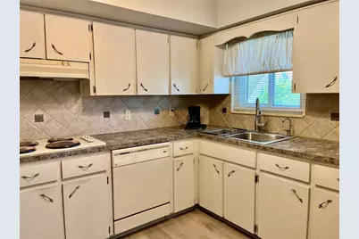 2258 World Parkway Boulevard W #56, Clearwater, FL 33763 - Photo 9