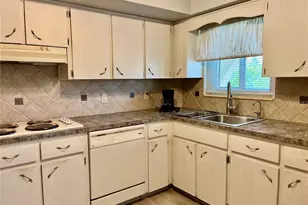 2258 World Pkwy Blvd W, Clearwater, FL 33763 - Photo 9