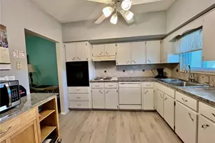 2258 World Pkwy Blvd W, Clearwater, FL 33763 - Photo 7