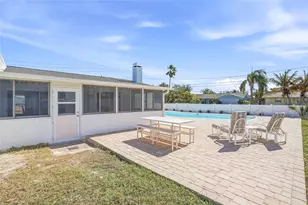 5708 Bayshore Dr, Seminole, FL 33772 - Photo 43