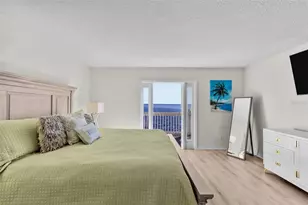 5026 Coquina Key Dr SE, Saint Petersburg, FL 33705 - Photo 3