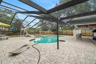 10408 Reclinata Ln, Tampa, FL 33618 - Photo 9