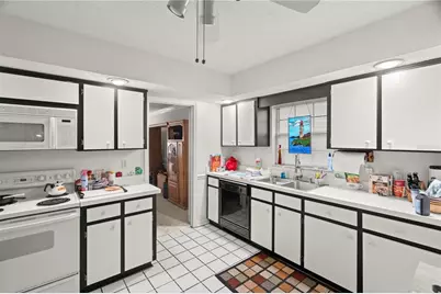 10408 Reclinata Lane, Tampa, FL 33618 - Photo 19