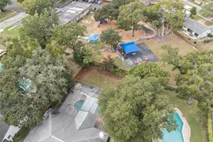 10408 Reclinata Ln, Tampa, FL 33618 - Photo 37