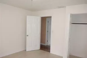 212 Bassedena Cir S, Lakeland, FL 33805 - Photo 5