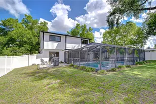 819 Bluegrass Ln, Brandon, FL 33510 - Photo 3