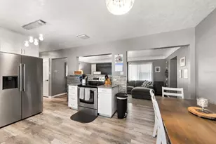 9940 108th St, Seminole, FL 33772 - Photo 7