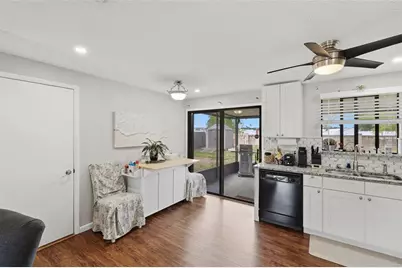 2959 N Lockwood Meadows Boulevard, Sarasota, FL 34234 - Photo 9